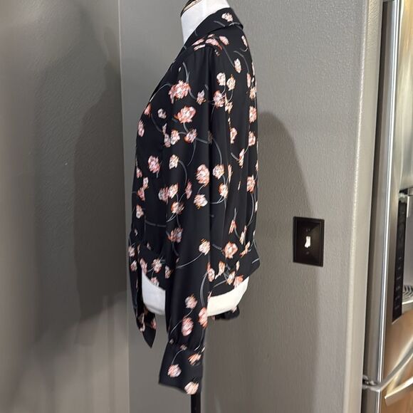 Who What Wear Black Floral Button Down Shirt - Picture 7 of 9